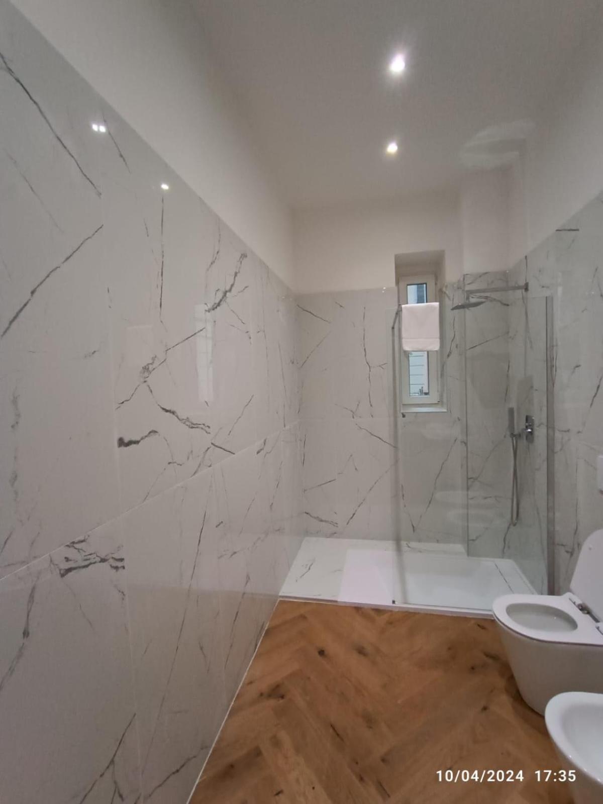 Be-C0 Centrale New Double Suite Milaan Buitenkant foto
